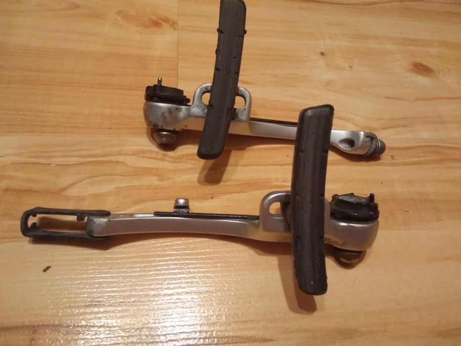 Dwie szczęki hamulcowe XLC