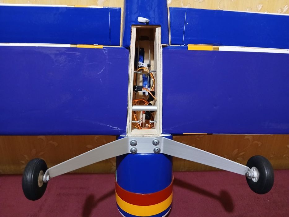 Авіамодель під радіо