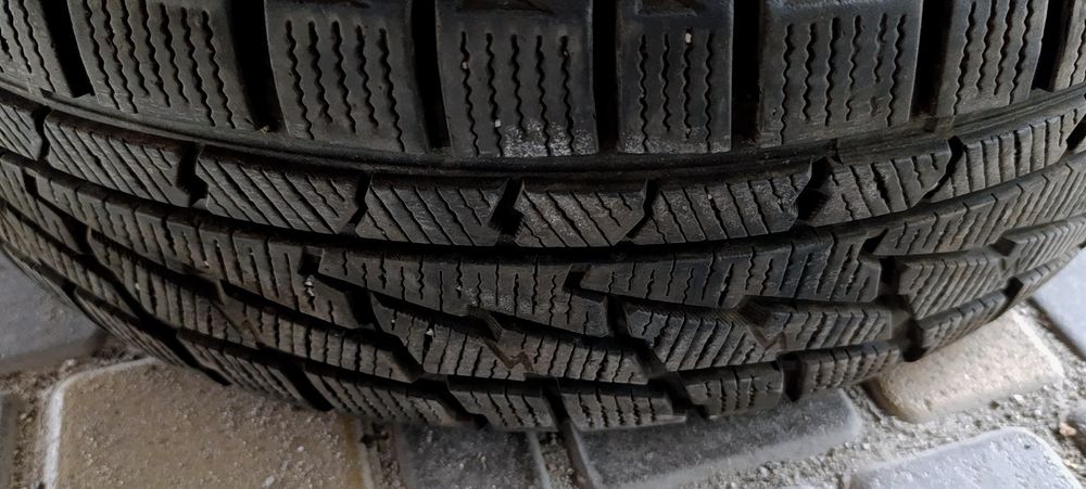 Пара шин Premiori зима 205/60 r16 зимняя резина