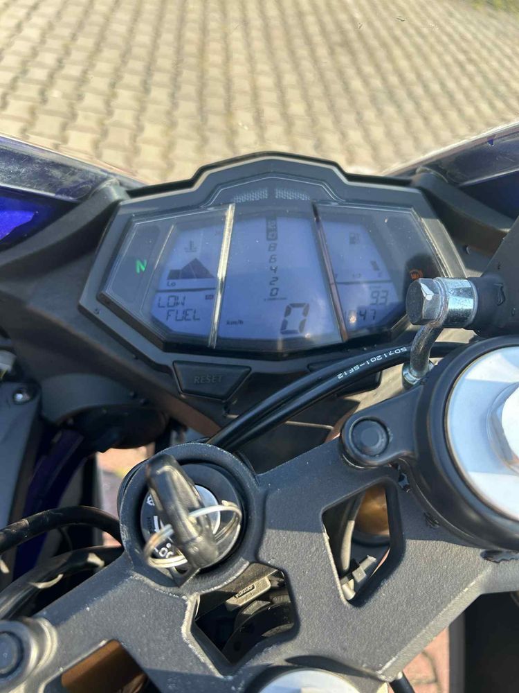 Yamaha yzf r125