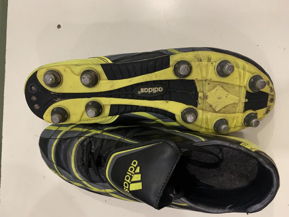 Продам футбольные бутсы adidas 46 р.