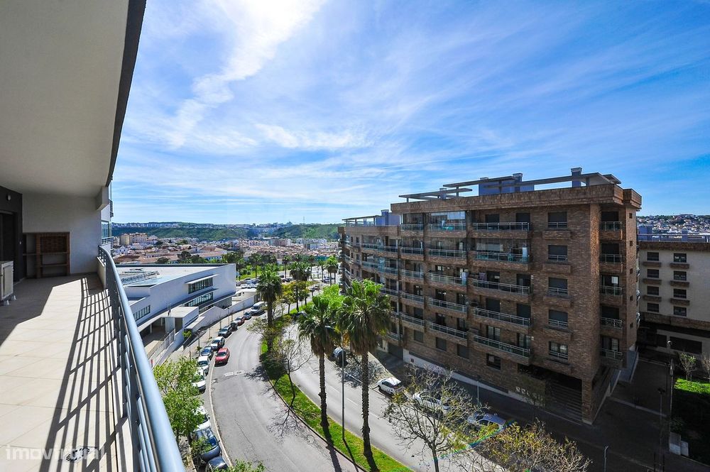 T3 Novo com Box para 2 carros | Colinas do Cruzeiro, Odivelas