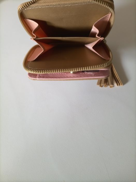 Carteira bege (dois compartimentos)