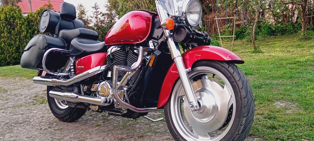 Honda Shadow VT 1100 Sabre C 2