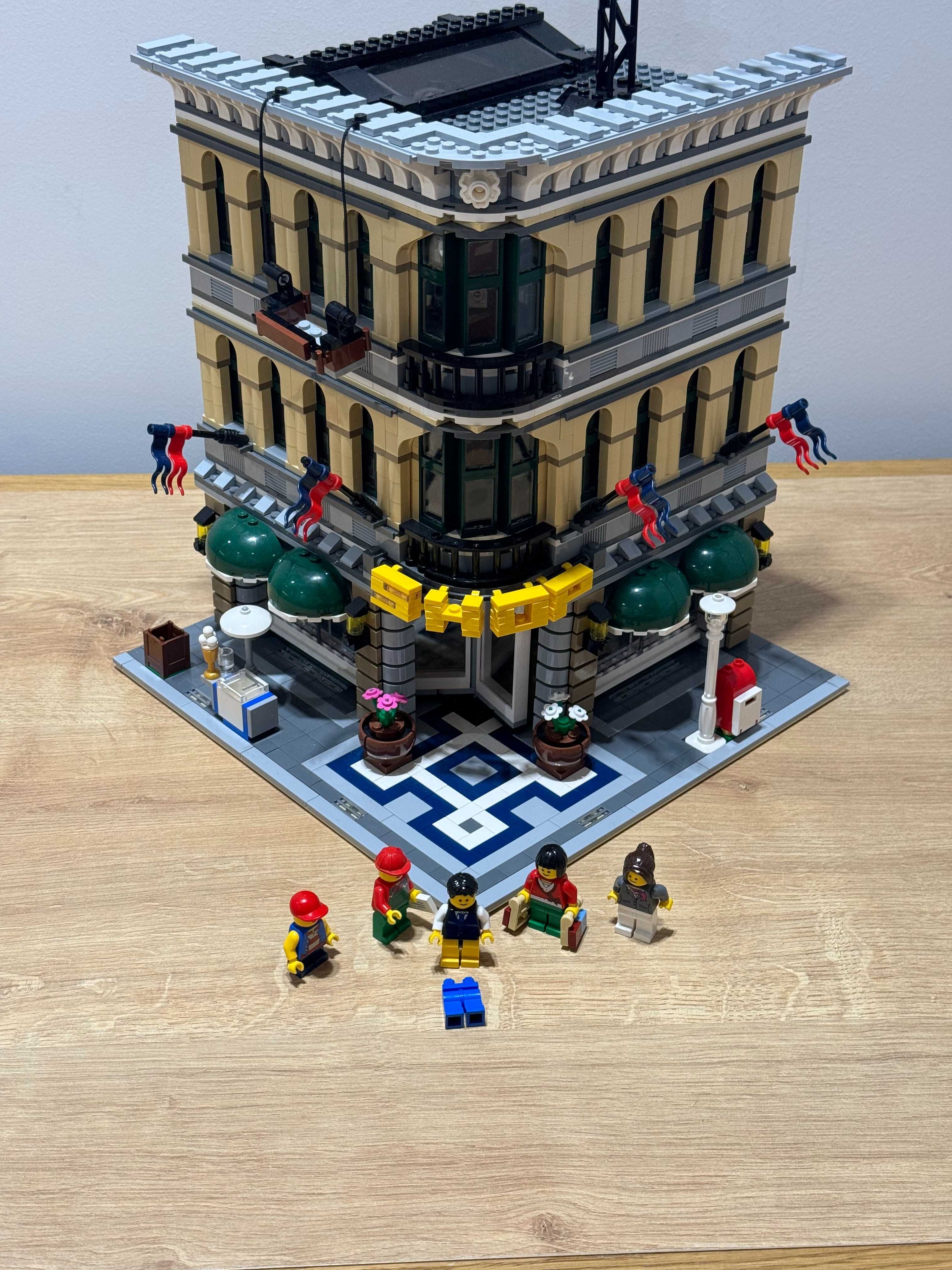 LEGO Creator Expert 10211 Grand Emporium