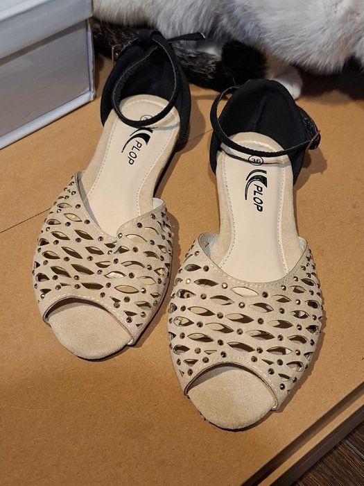 Nowe sandałki rozkiar 36