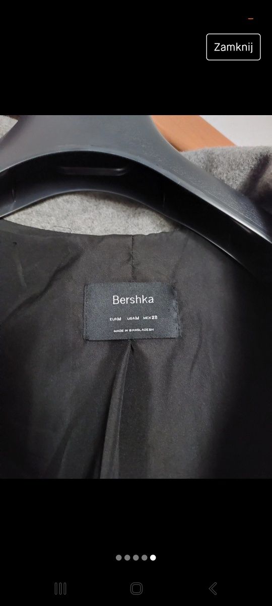 Nowy płaszcz bershka