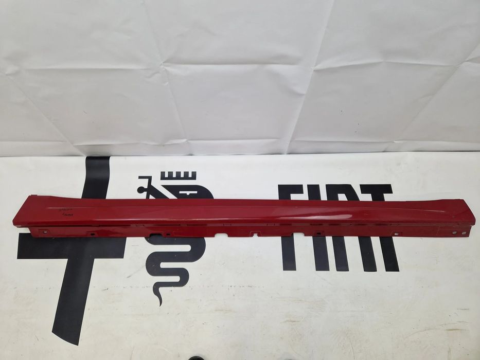 Listwa nakładka progowa prawa Alfa Romeo Stelvio VELOCE