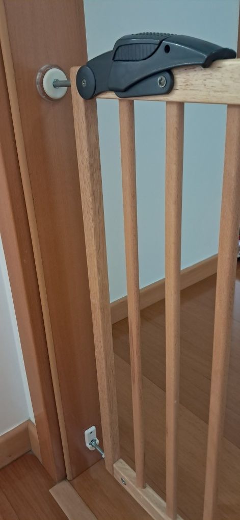 Barreira de segurança para escada ou porta