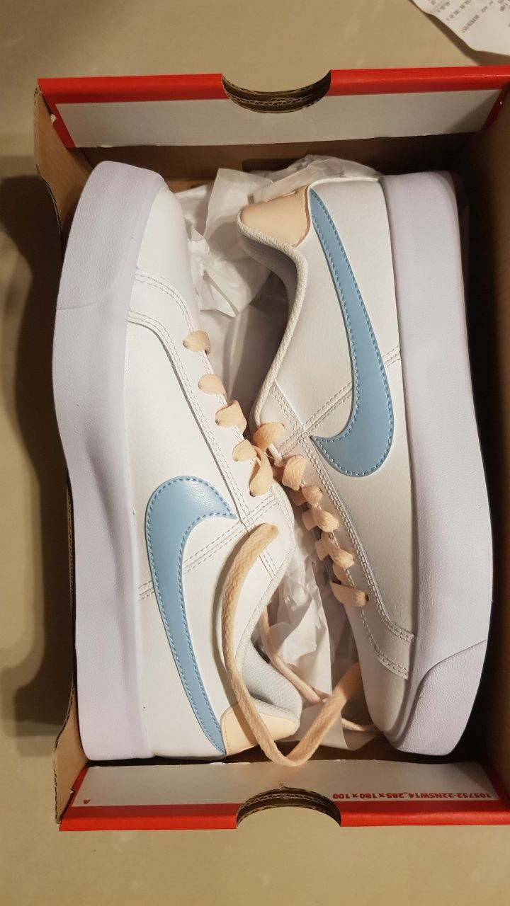 buty Nike Court Royale WMNS