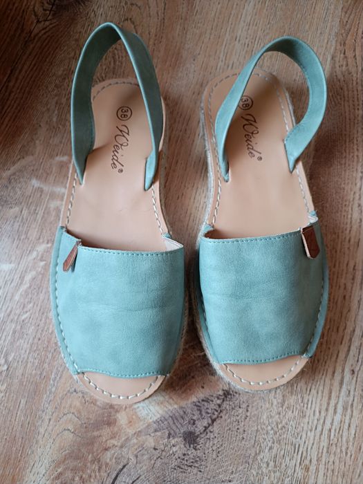 Stylowe sandałki Weide