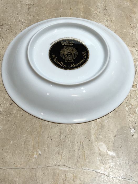 Filiżanka do herbaty Rosenthal Versace ze spodkiem.