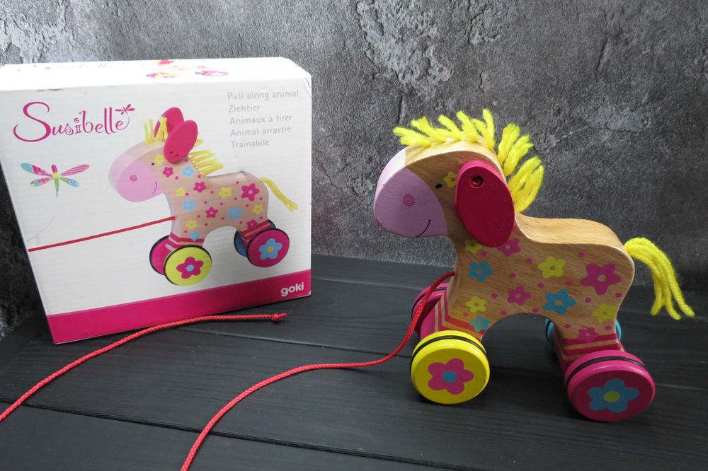 Деревянная каталка goki Лошадка Susibelle