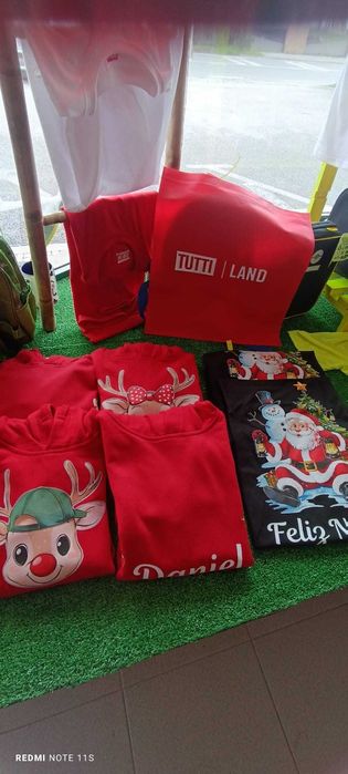 T-shirts e Camisolas de Natal.