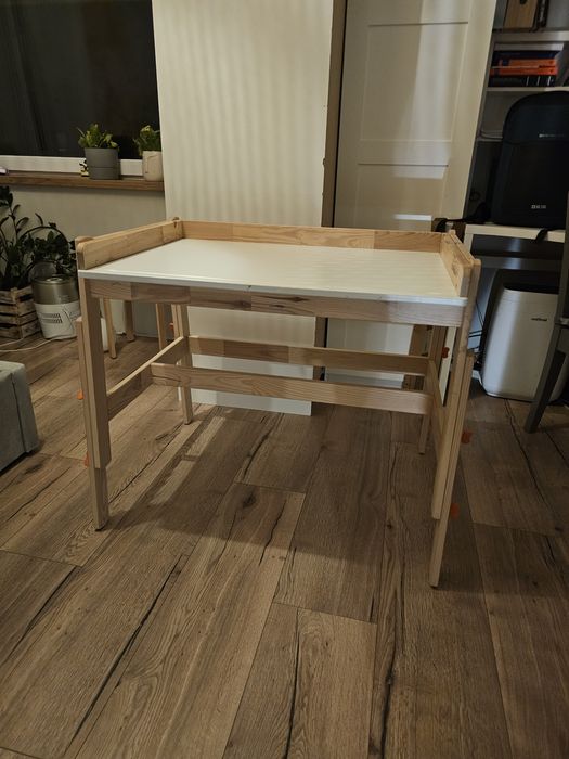 Biurko dzieciece regulowane ikea Flisat
