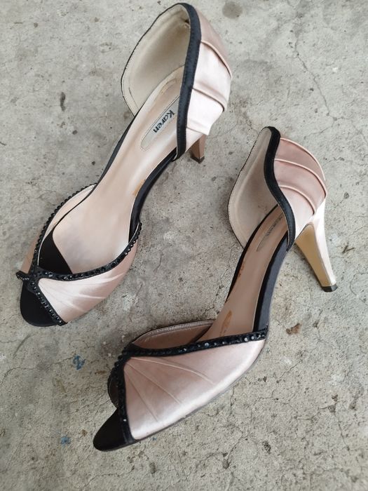 Sprzedam buty pudrowy róż