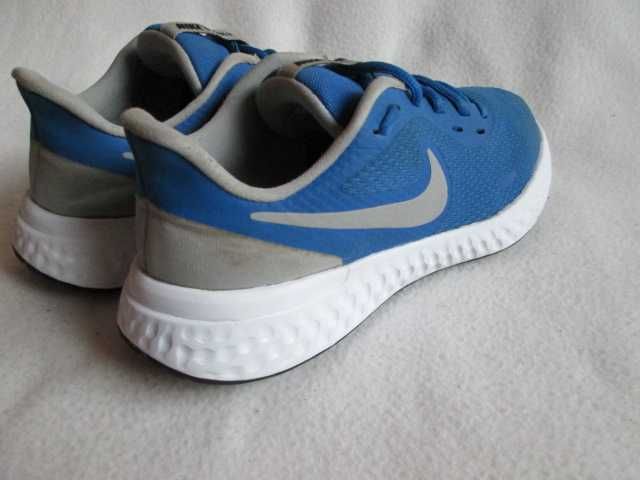 NIKE REVOLUTION buty damskie rozmiar 37,5