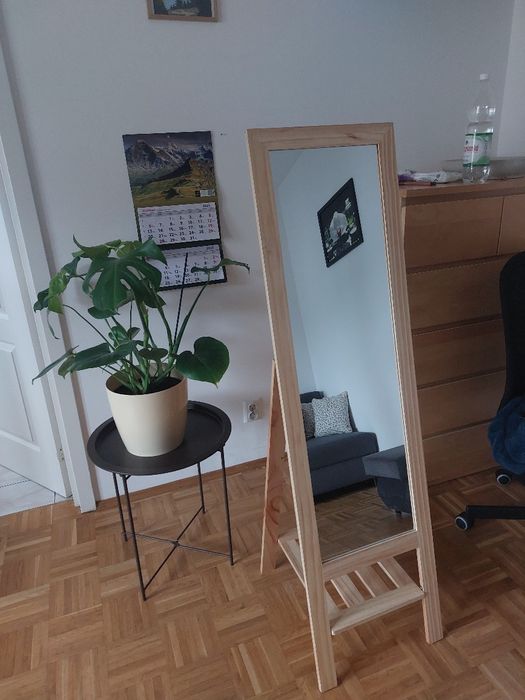 Lustro stojące z półką jasne drewno