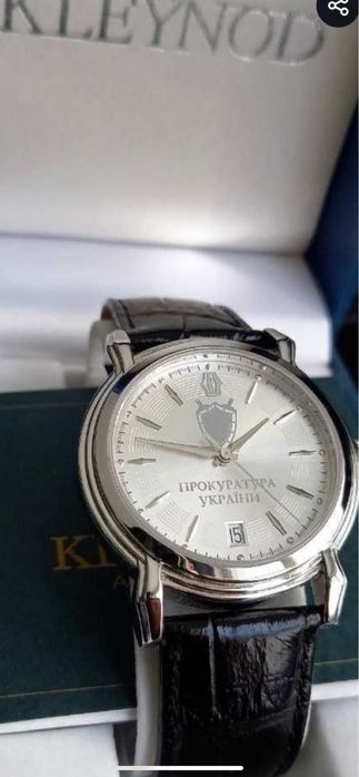 Kleinod прокуратура Украіни. годинник