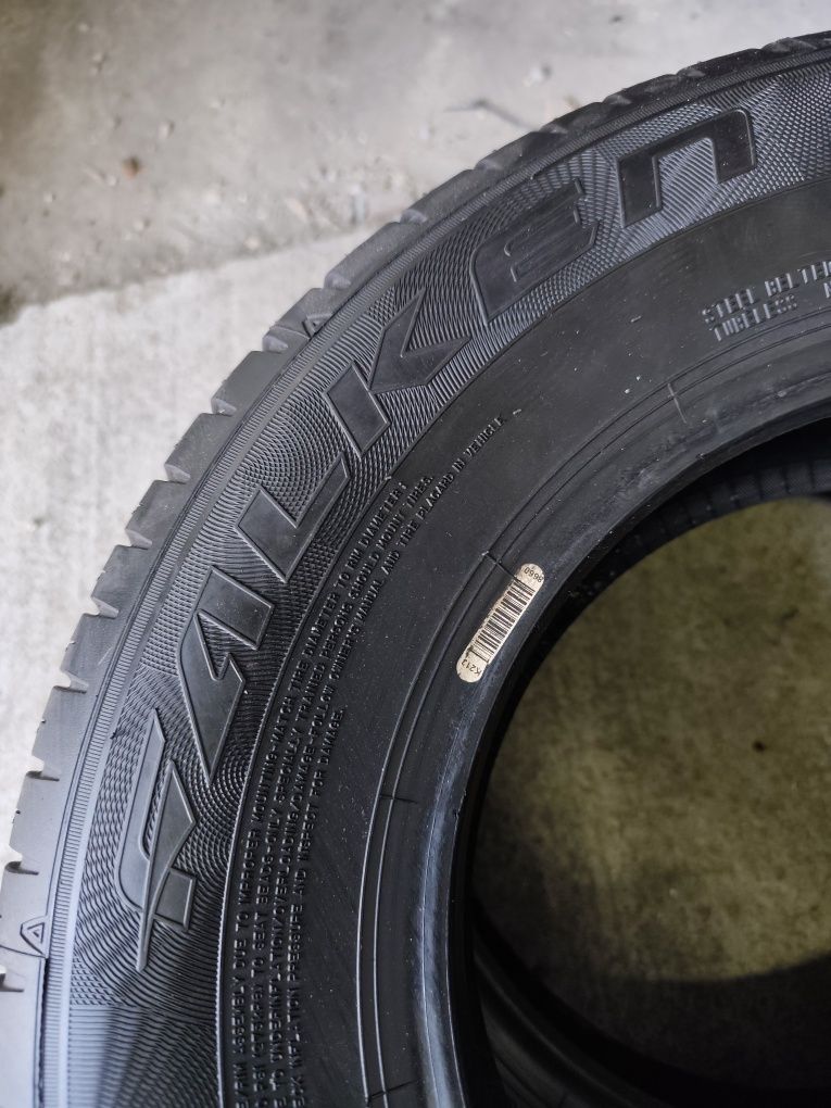Pneus 165/80r13 Falken Sincera SB83 com 95% piso