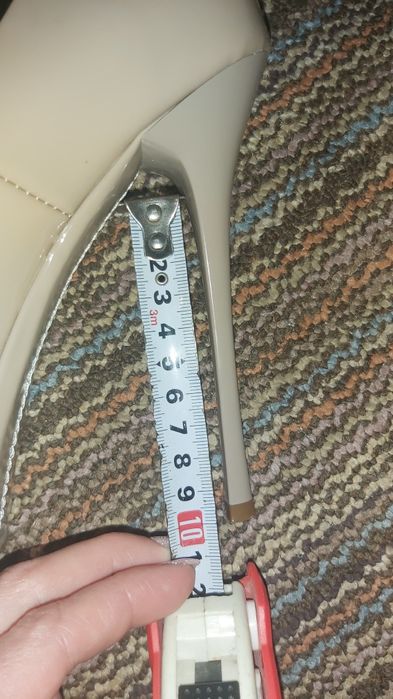 Туфлі жіночі на підборах