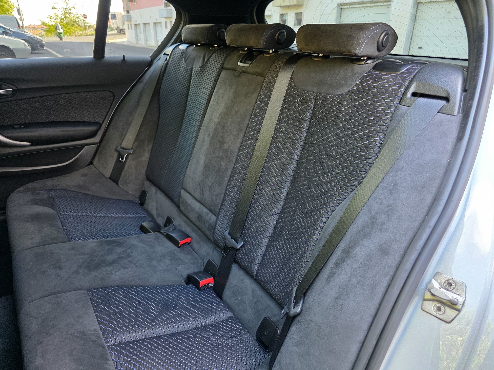 BMW serie 1 120d pack m