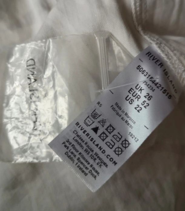 Biało szara na guziki bawełniana sukienka damska River Island  52