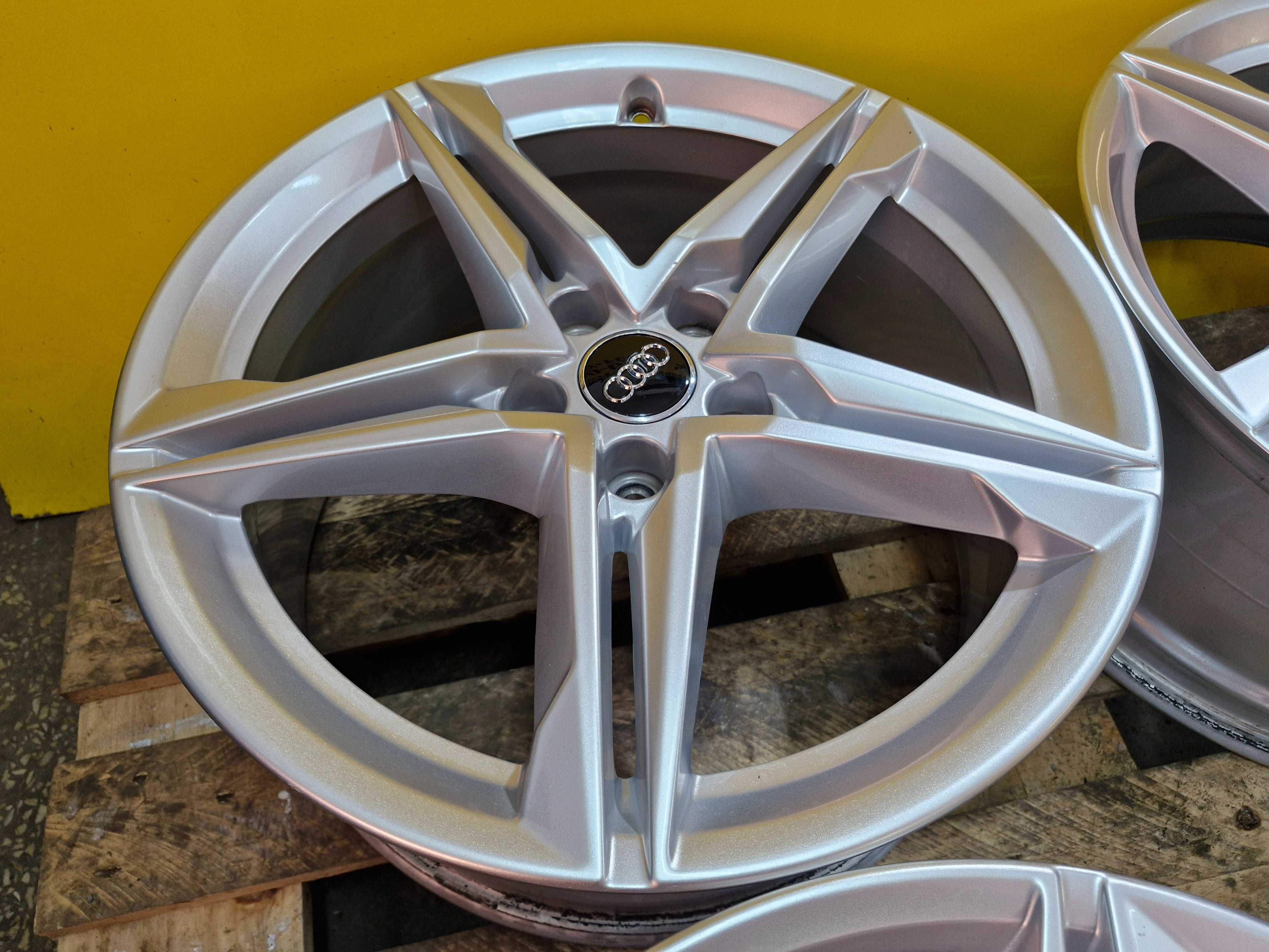Alufelgi 5x112 18 Audi A4 S4 B8 B9 A5 A6 8W0 OE 8.0" x 18" ET40 S-line