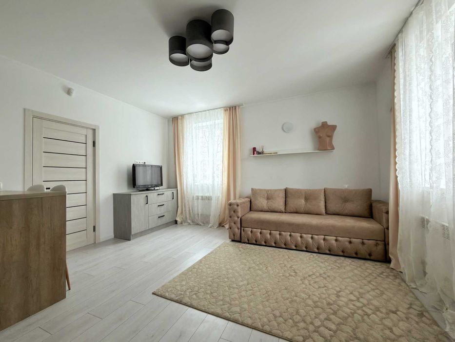 Оренда дворівневої квартири в БРЮХОВИЧАХ вул. Незалежності 22