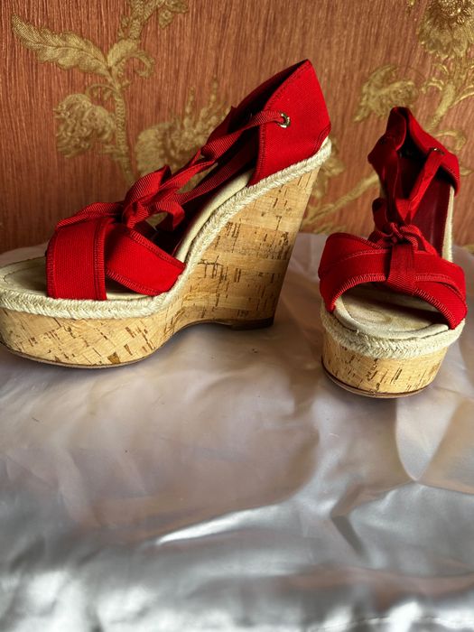 D&G,італійські оригінальні, тканина пару раз носила,з профілактикою