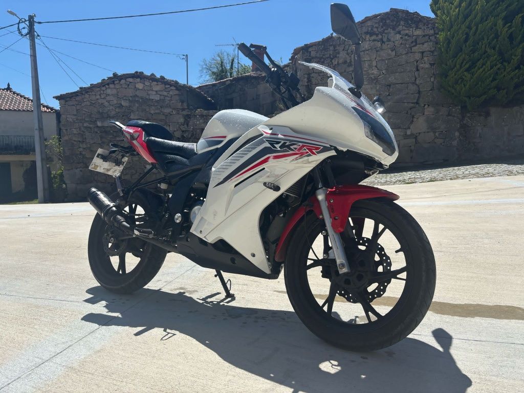 Keeway RKR 125  Desportiva TOP | Económica | Impecável!