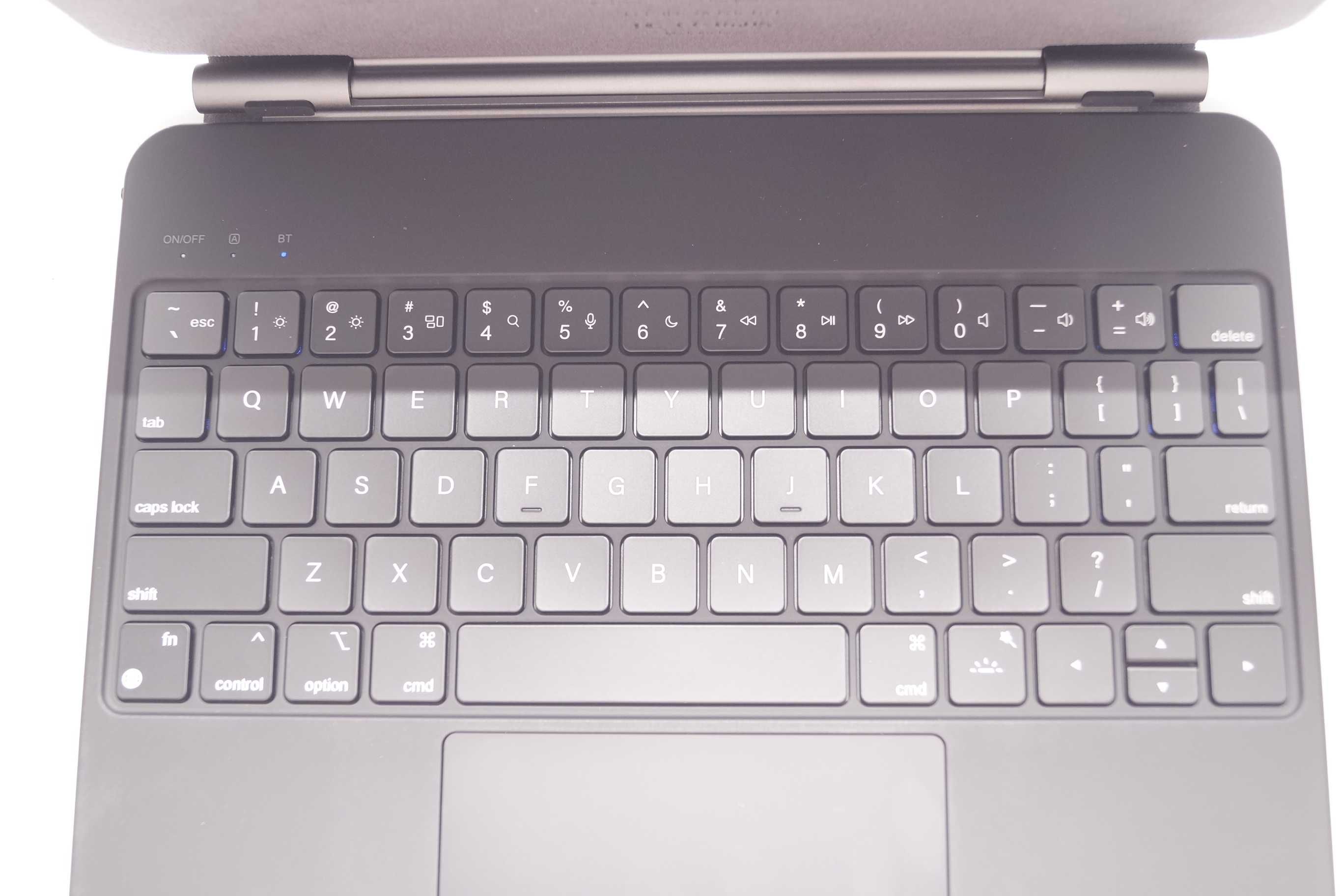 ESSAGER Magnetyczne etui z klawiaturą Case do iPad Airi / Pad Pro 11