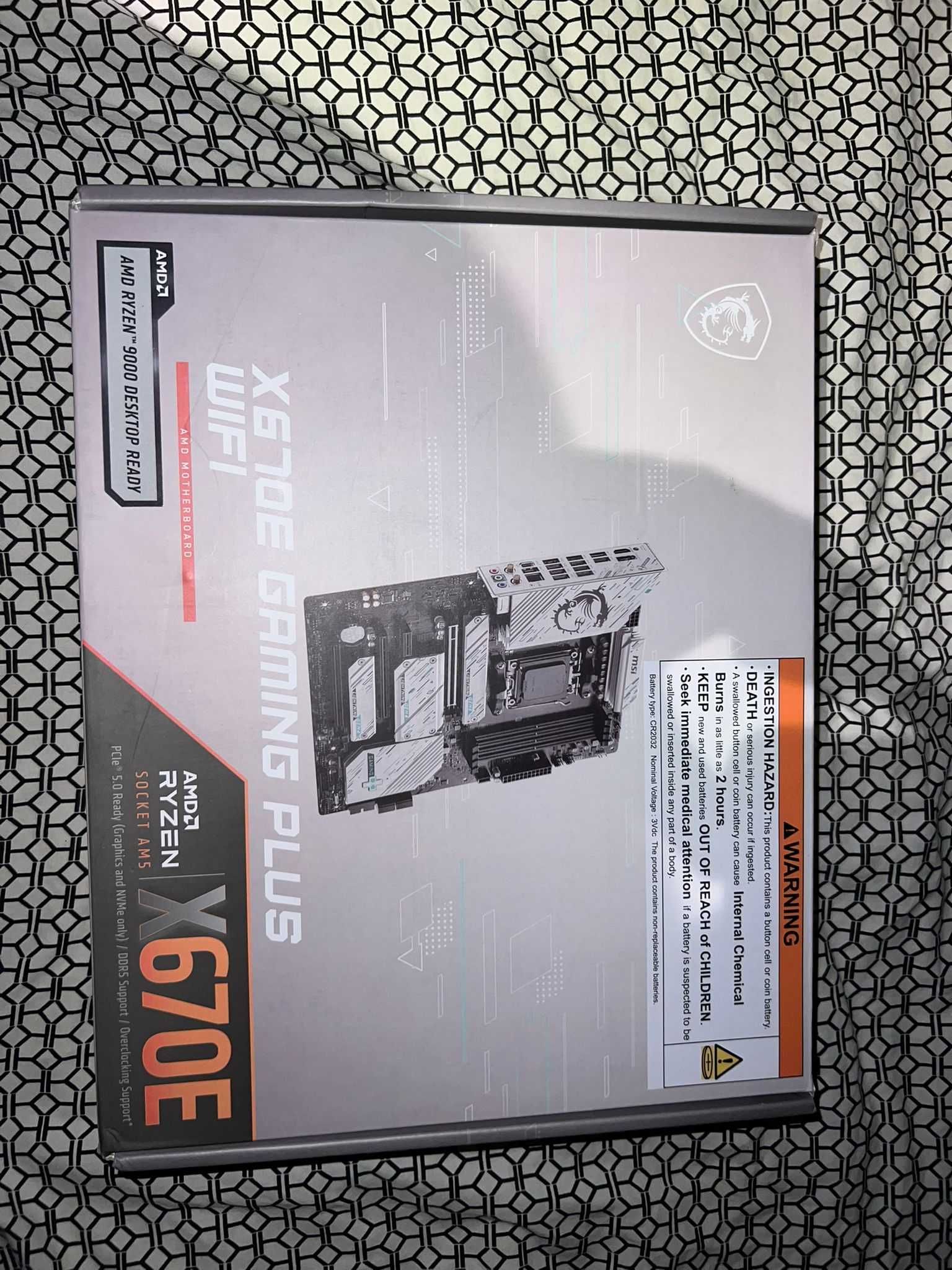 Motherboard AMD X670E Gaming Plus Wifi (Como nova)