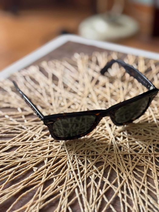óculos de sol Ray-ban Wayfarer (castanhos) - como novos