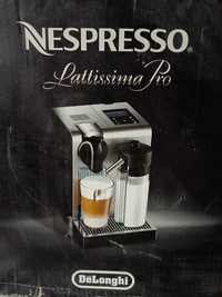 Ekspres Nespresso Latissma Pro