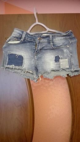 Krótkie  jeansowe spodenki rozmiar S