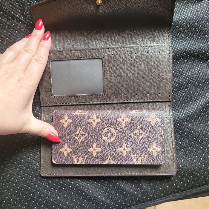 Modny portfel Louis Vuitton