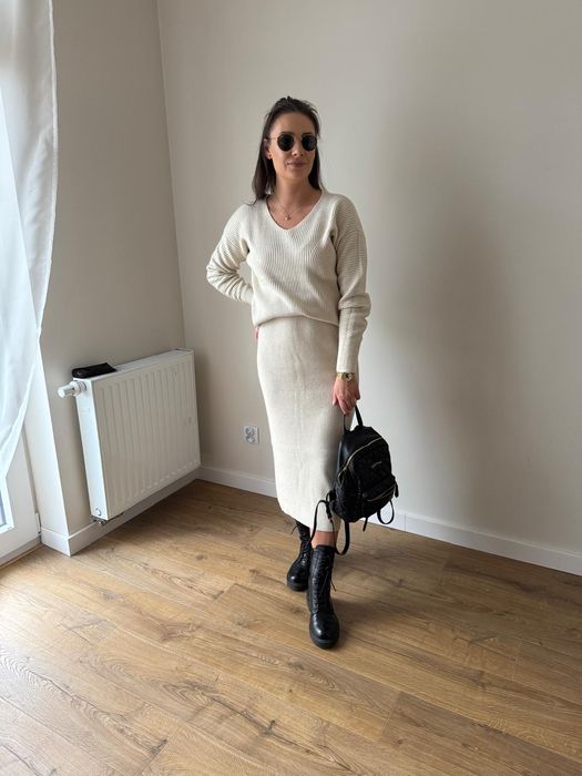 Nowy komplet sweterkowy bluzka + spódnica rozmiar UNI kolor bez