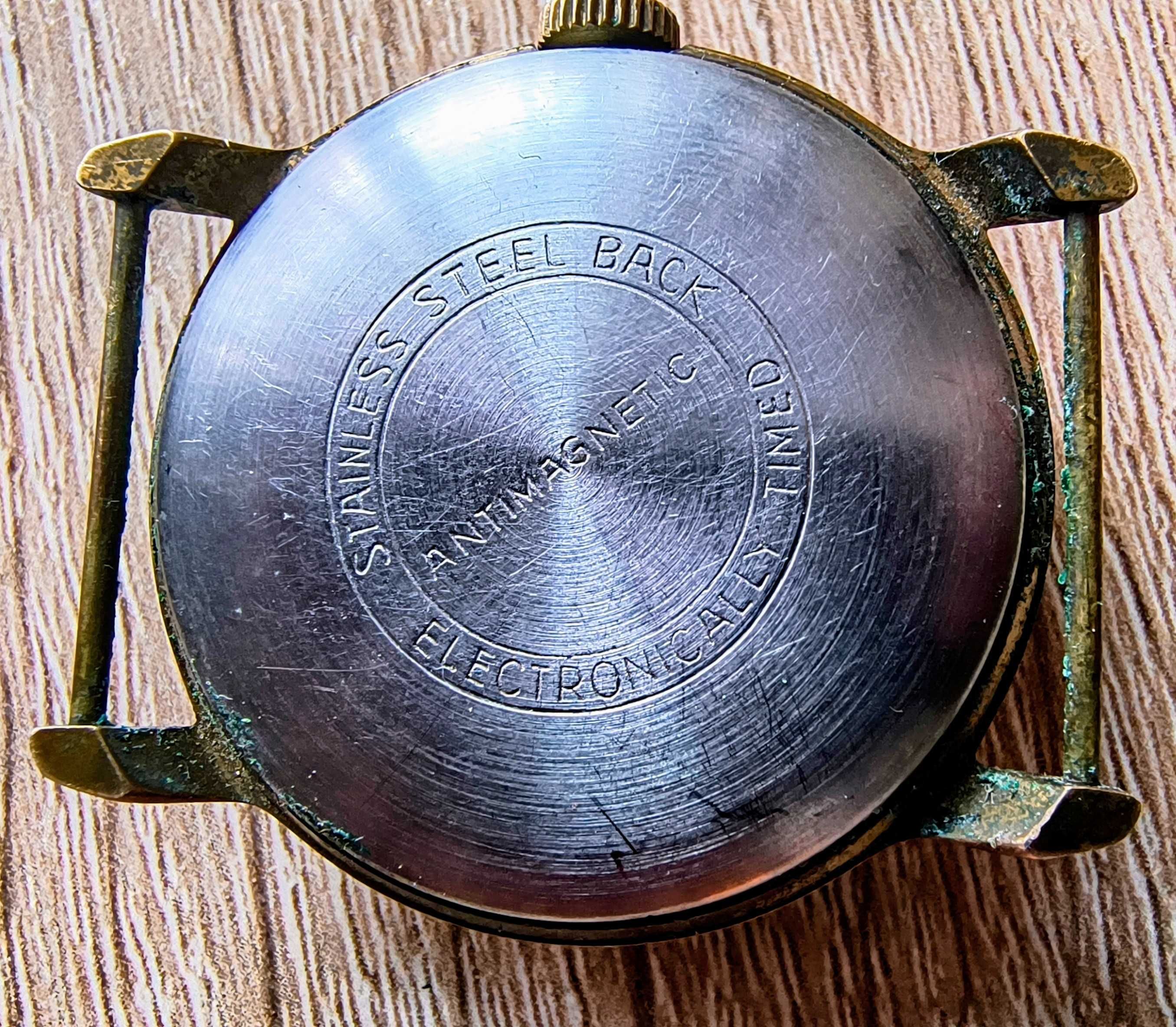 Zegarek mechaniczny Made In Germany UMF Ruhla Antimagnetic