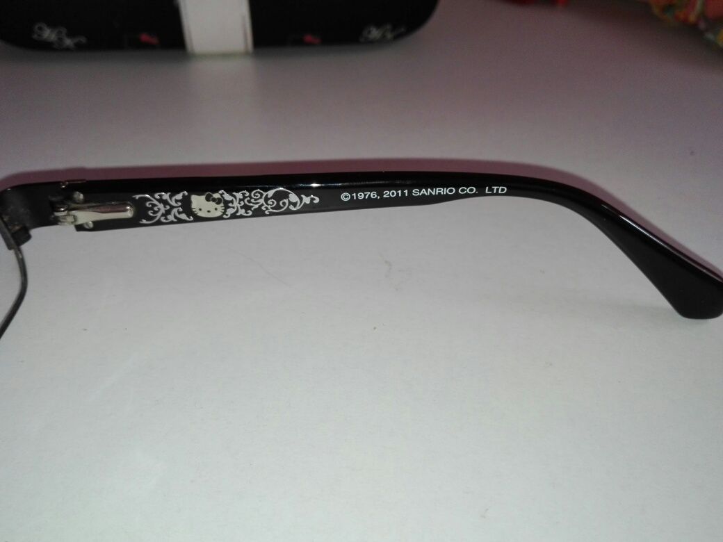 Czarne oprawki / okulary Hello kitty wraz z futerałem