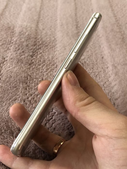 Телефон Huawei Nova 3/32gb гарний стан