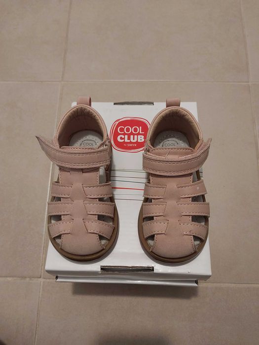 Buciki, sandałki rozmiar 20