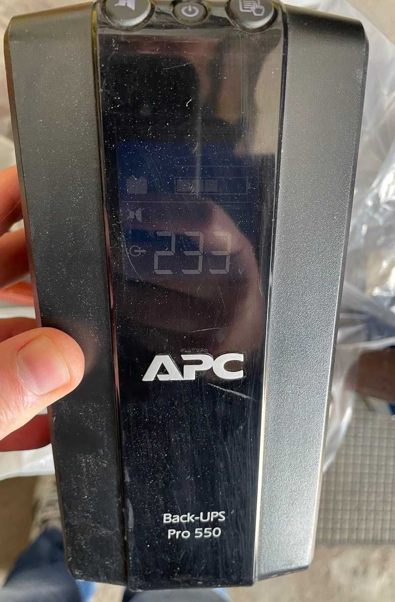 Продам б/у Бесперебойник APC back UPS Pro550 330w инвертор