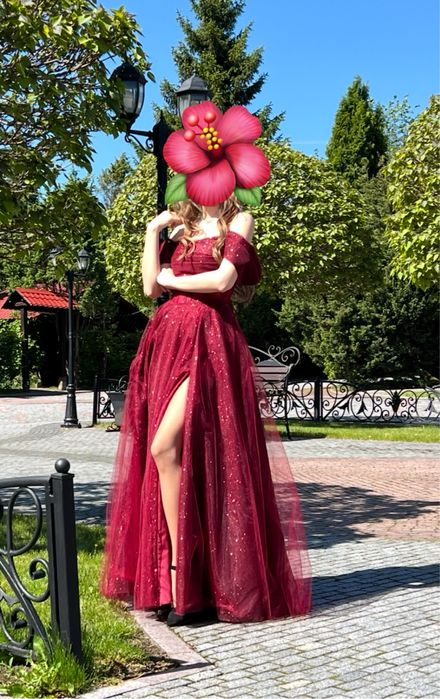 Випускна сукня колір бордовий стан новий