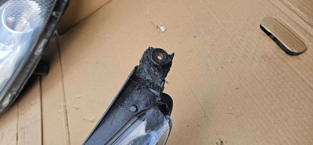 FORD FIESTA MK7 Lampa Przednia Przód Lewa Zwykła