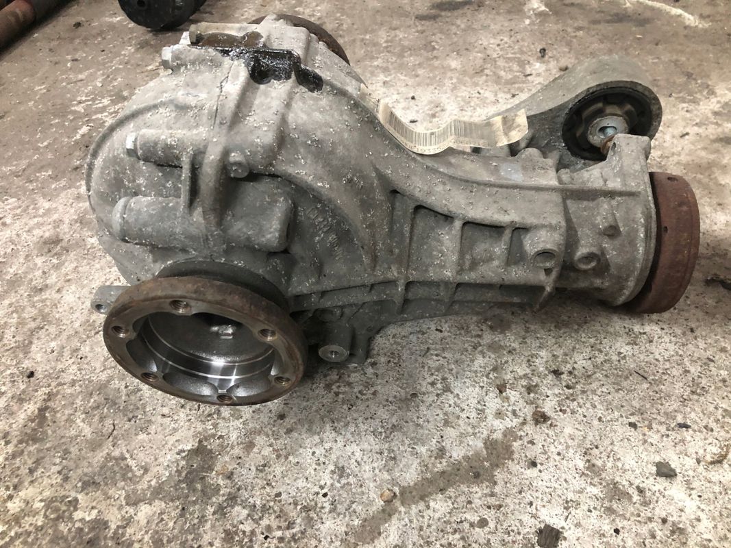 Audi A4 B7/3.2 Fsi most dyfer tylni Hup