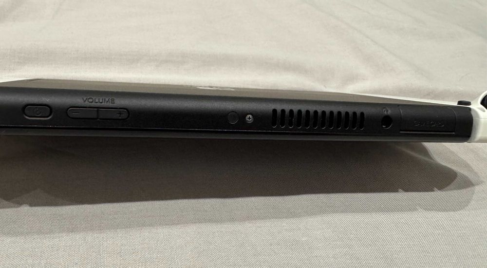 Nintendo Switch OLED with White Joy-Con + Legend of Zelda BOTW