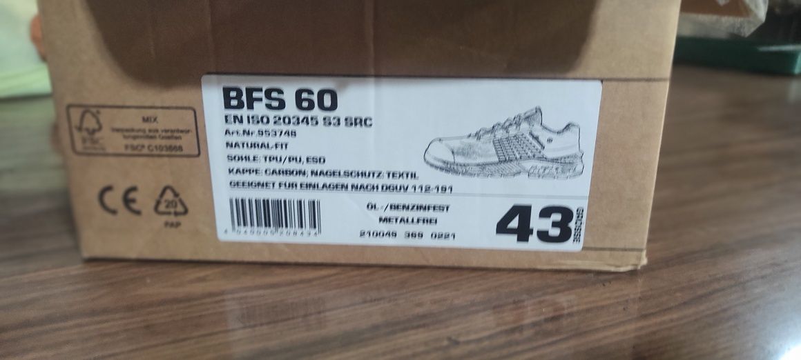 Calçado de segurança BFS 60 T43 S3 SRC