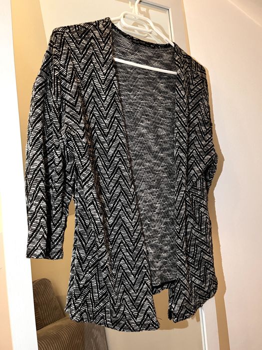 Cienki kardigan we wzory