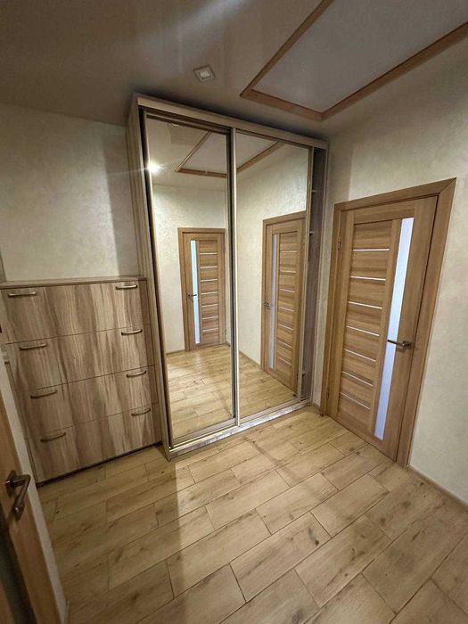 Здається 2 кімнатна квартира 62 м2